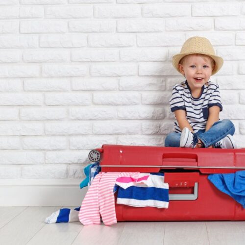 Préparer un kit de voyage pour votre enfant